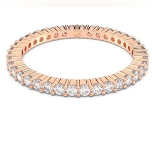 SWAROVSKI Matrix Vittore ring
Round cut, White CZ Rose gold plated